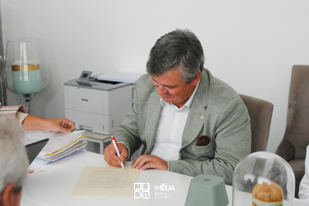 Escritura Acmb (5)